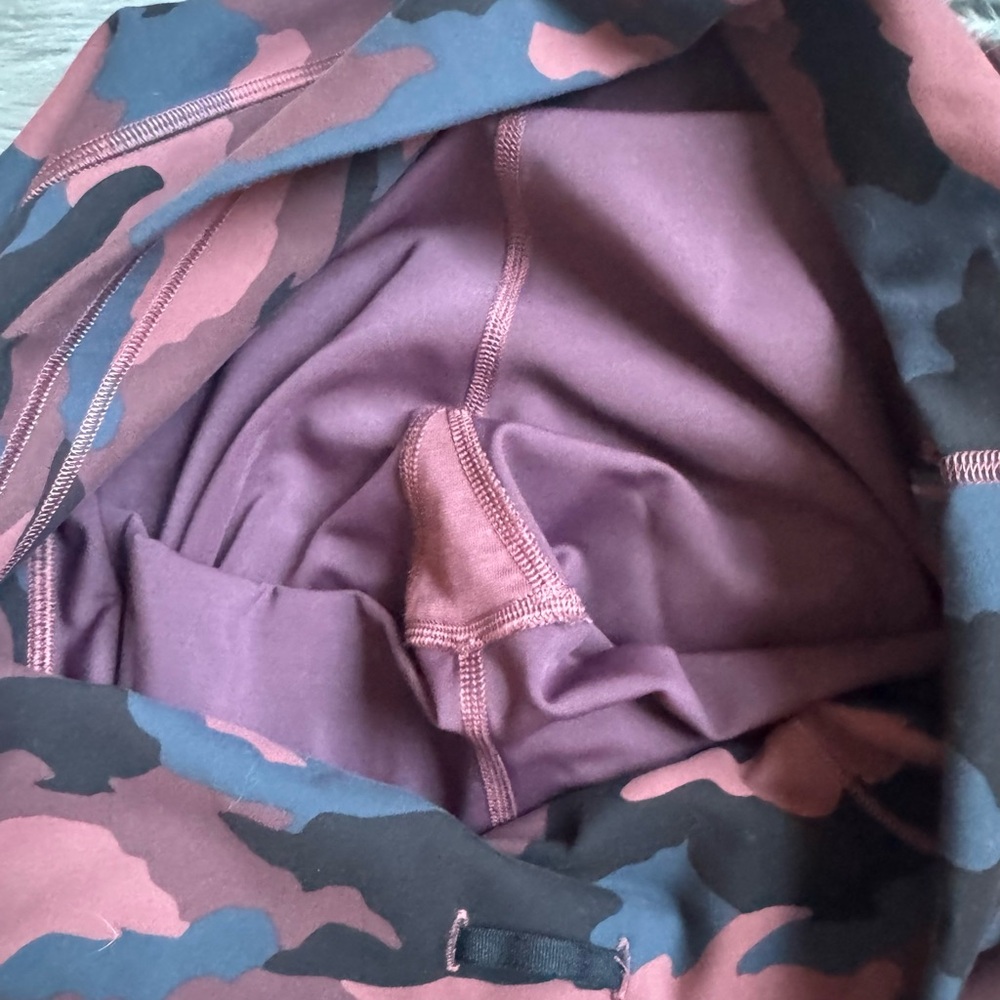 Lululemon 14 Wunder Train High-Rise Tight 28" Heritage 365 Camo Smoky Red Multi - Picture 6 of 6
